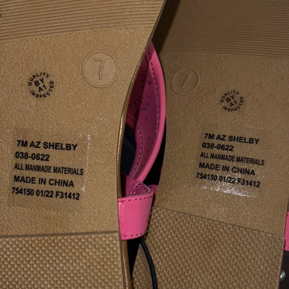 Pink thong sandal ankle back strap NWT size 7 womens shoe style: Shelby; Arizona - Picture 6 of 7